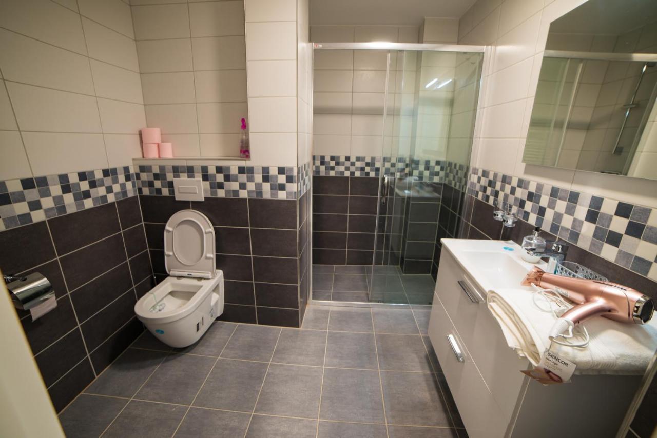 Top Class Apartments In Carlsbad Карлові Вари Екстер'єр фото