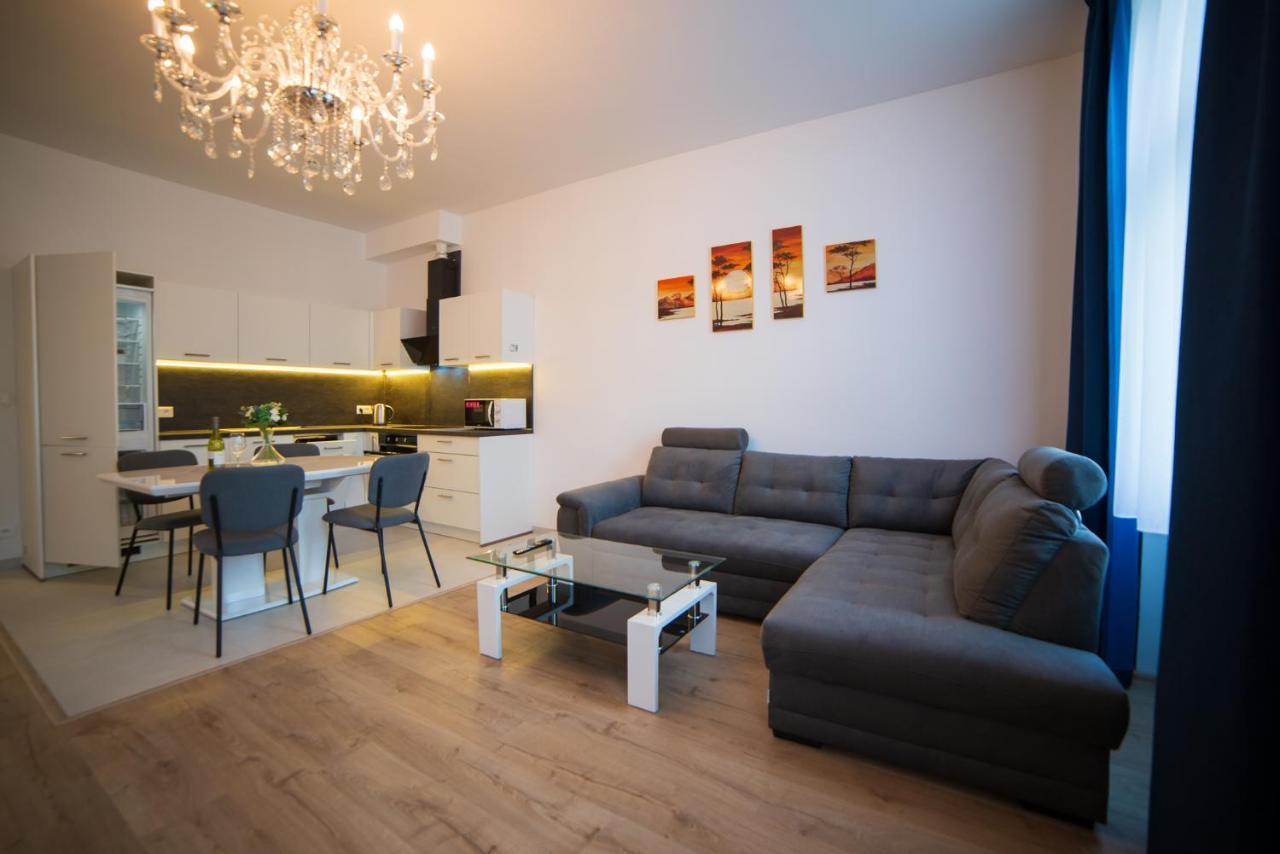 Top Class Apartments In Carlsbad Карлові Вари Екстер'єр фото