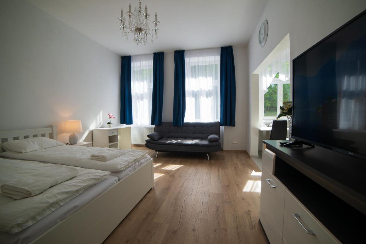 Top Class Apartments In Carlsbad Карлові Вари Екстер'єр фото