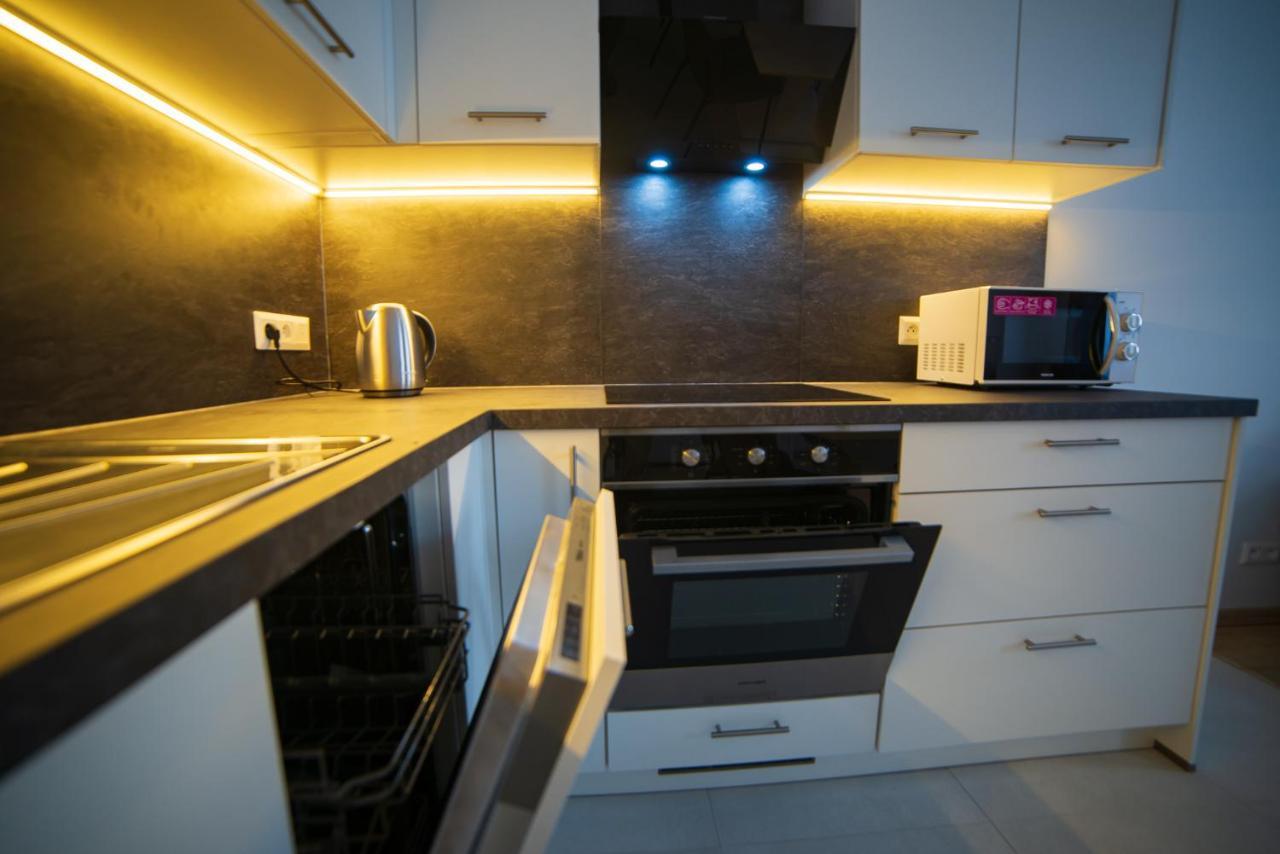 Top Class Apartments In Carlsbad Карлові Вари Екстер'єр фото